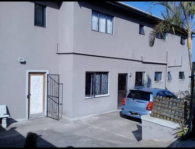 7 BEDROOM HOUSE FOR SALE IN CRAIGIEBURN